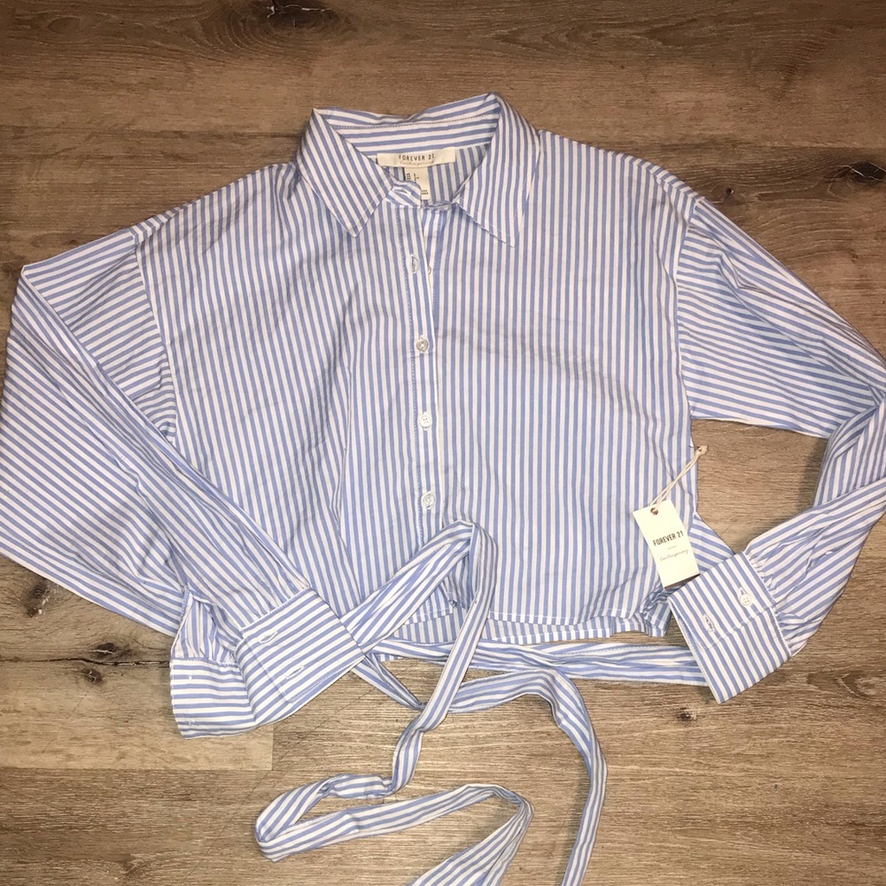 Forever 21 button up tie crop